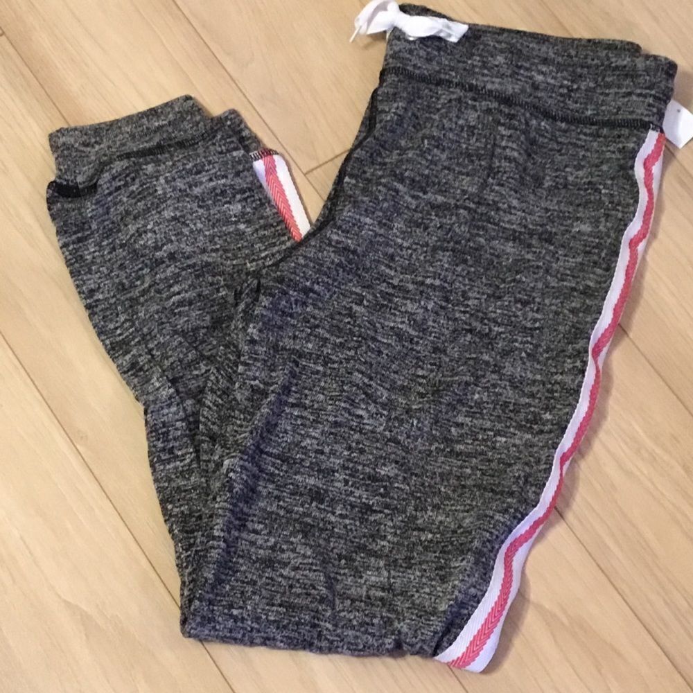NWT Derek Heart Brand Women’s Pajama Bottoms Size L Grey Knit.